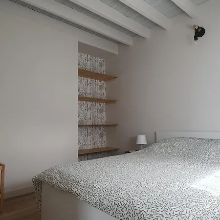 Maisonnette Avec Jardin Holiday home Guerande